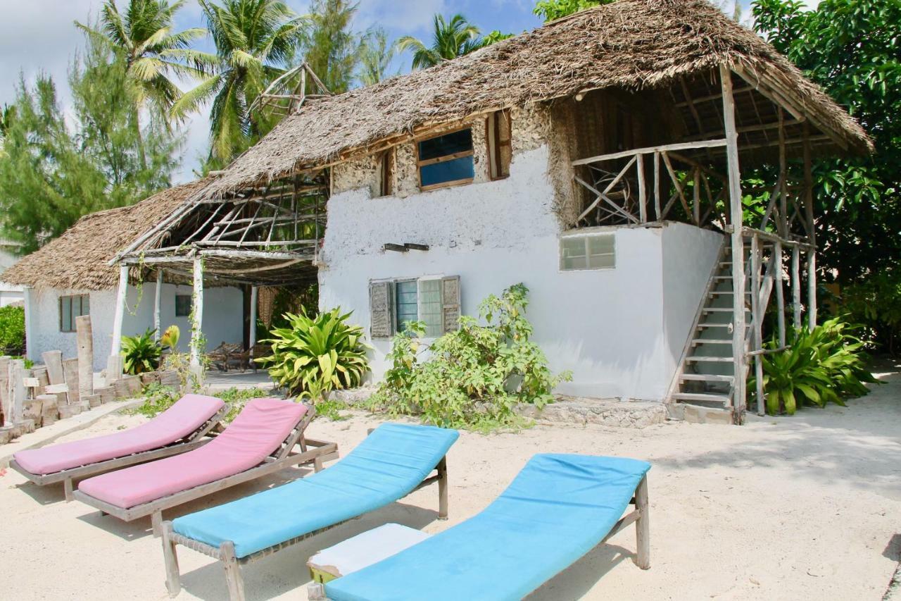 Garden Lodge *